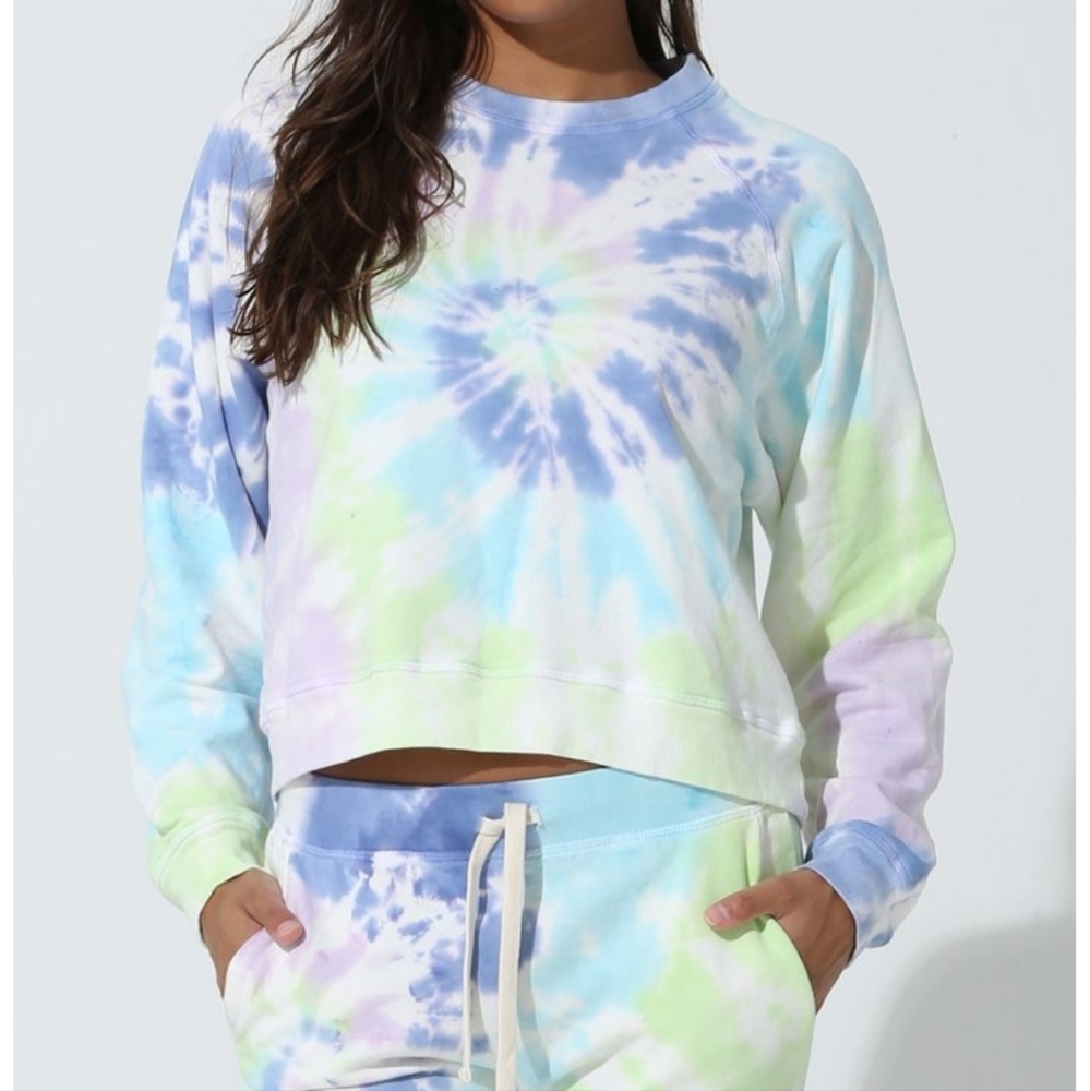 **NWT COLORFUL ELECTRIC & ROSE SZ M AURA OPAL/LAVENDER/GLOW**